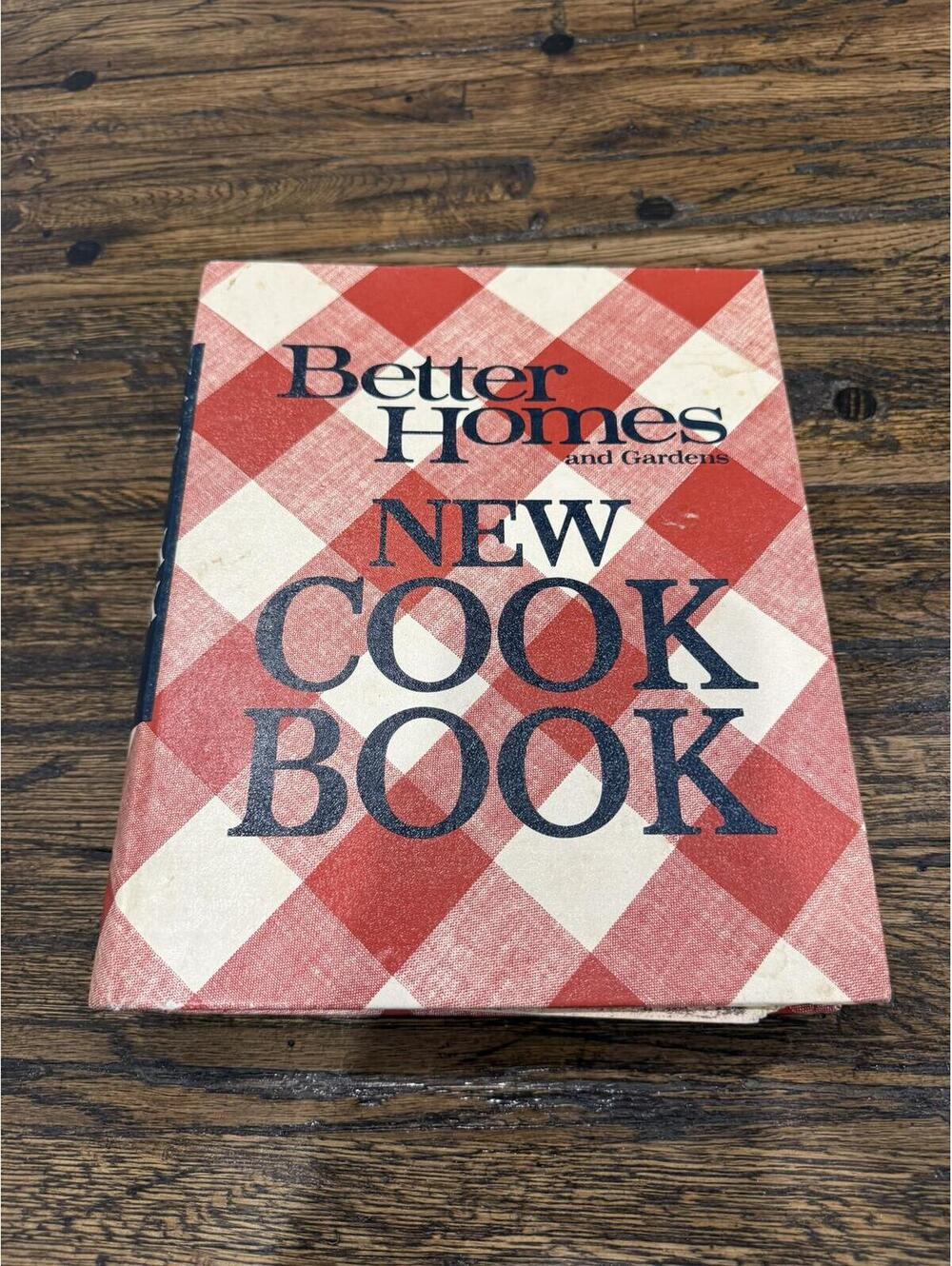 Better Homes and Gardens New Cook Book Vintage Cookbook